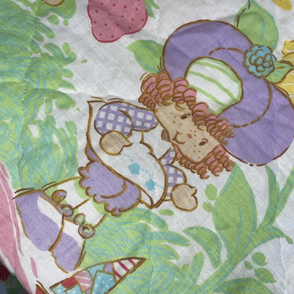 Vintage Strawberry Shortcake Vintage‎ X-LG Full Quilted Bed Spread Cover Ruffled
